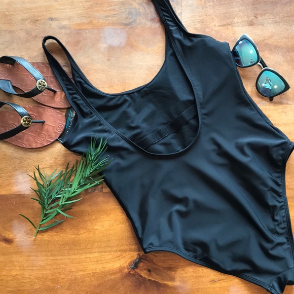 Beach Squad Graphic One Piece High Leg Swimsuit - Picture 4 of 5